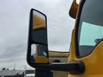 KL729454 - 2019 International LT625: Mirrors