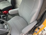 KL729454 - 2019 International LT625: Seats/Armrests
