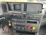KL729454 - 2019 International LT625: Dash Components