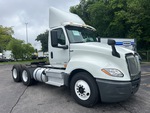 KL595670 - 2019 International LT625: Picture, Right Front Corner