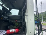 KL595670 - 2019 International LT625: Grab Rails