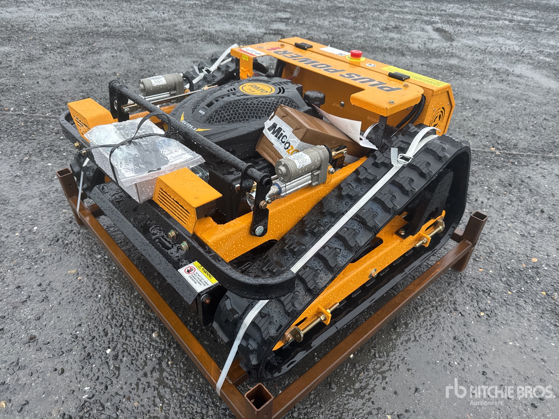 General Appearance with Picture, Left Front Corner