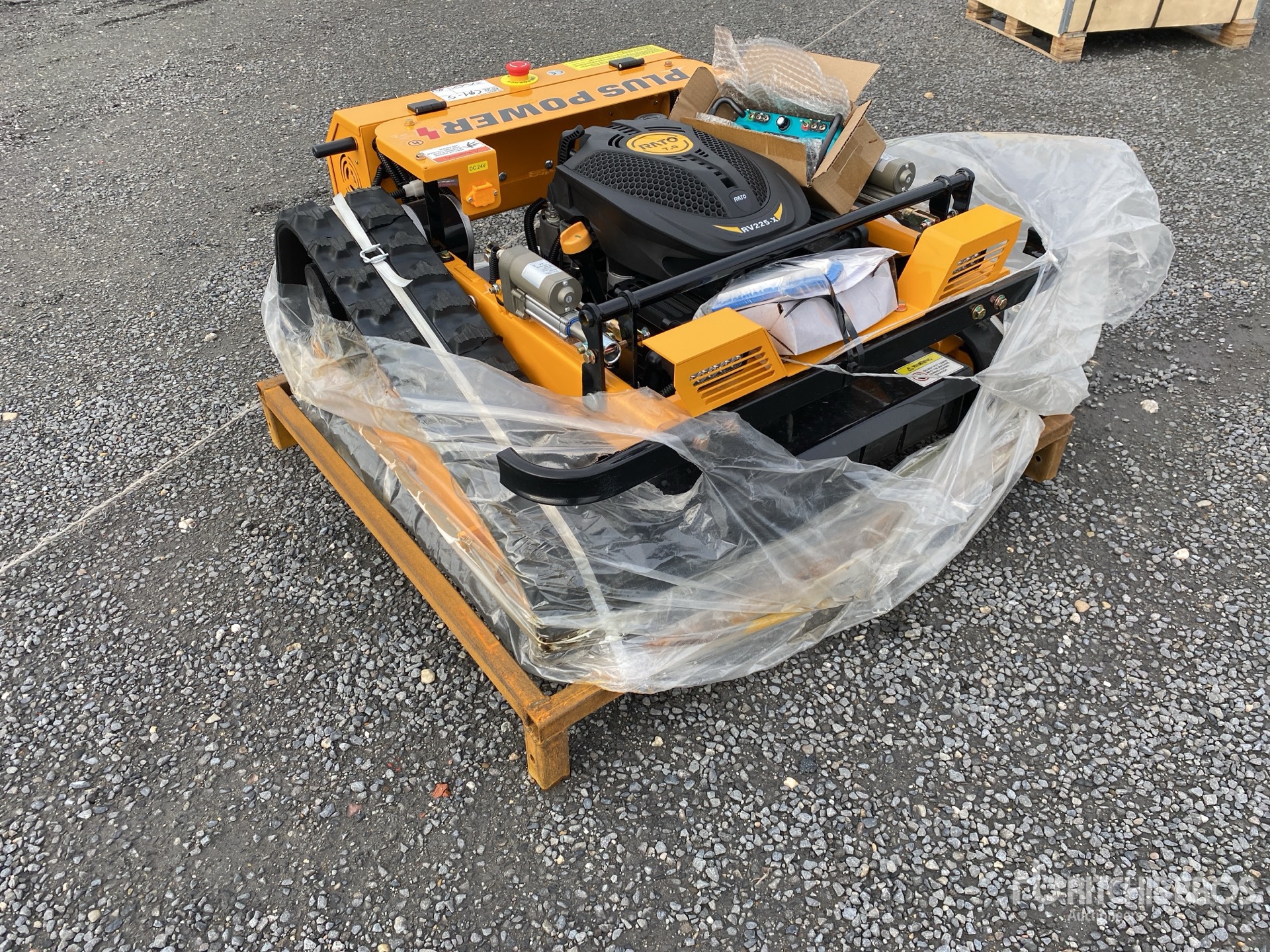 General Appearance with Picture, Right Front Corner