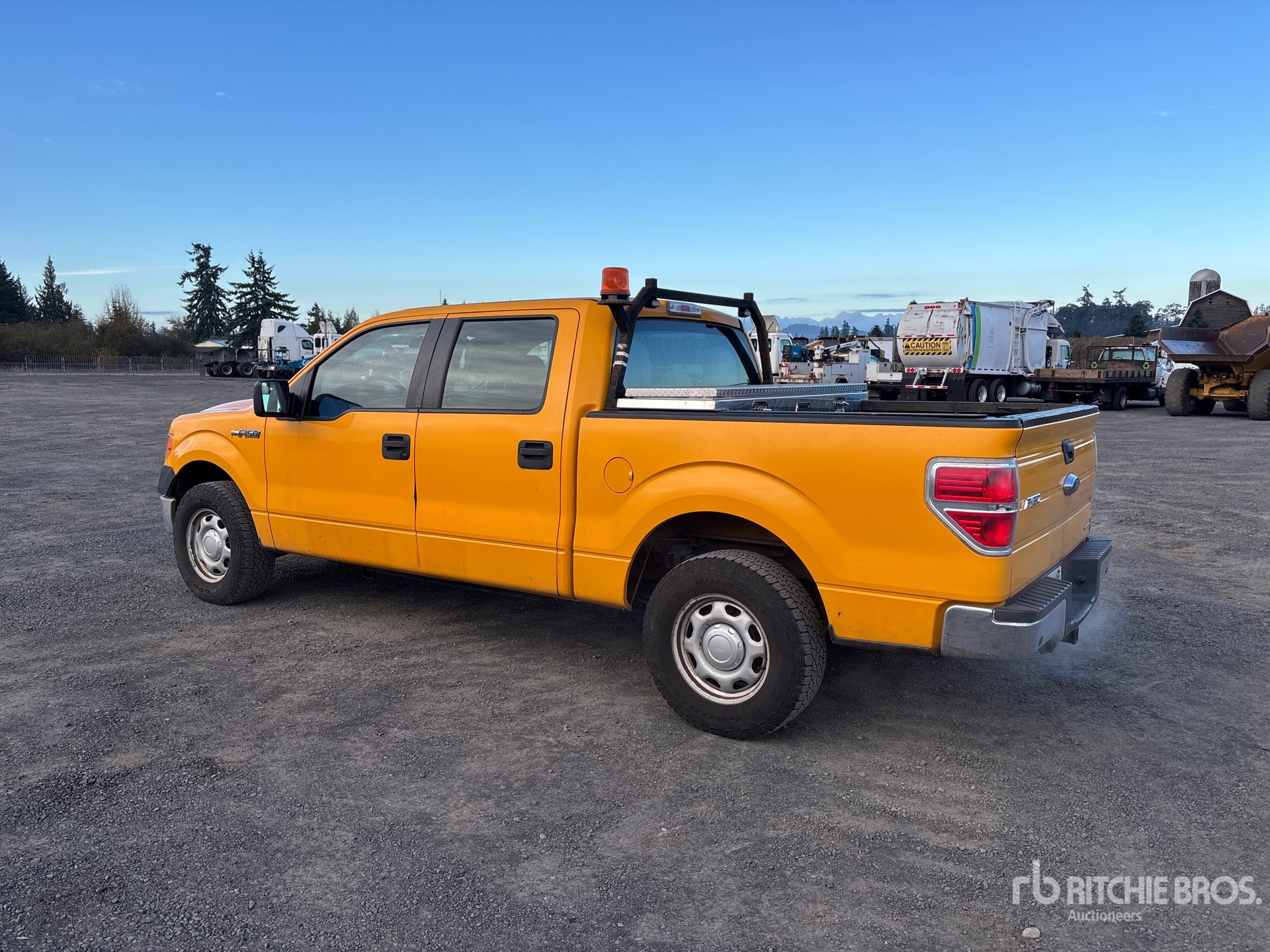 General Appearance with Picture, Left Rear Corner
