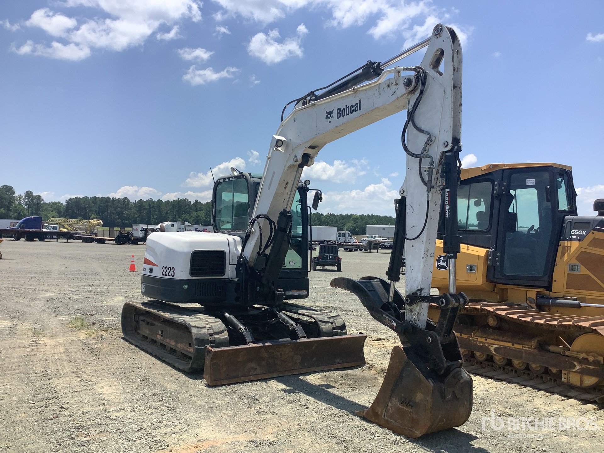 General Appearance with Picture, Right Front Corner