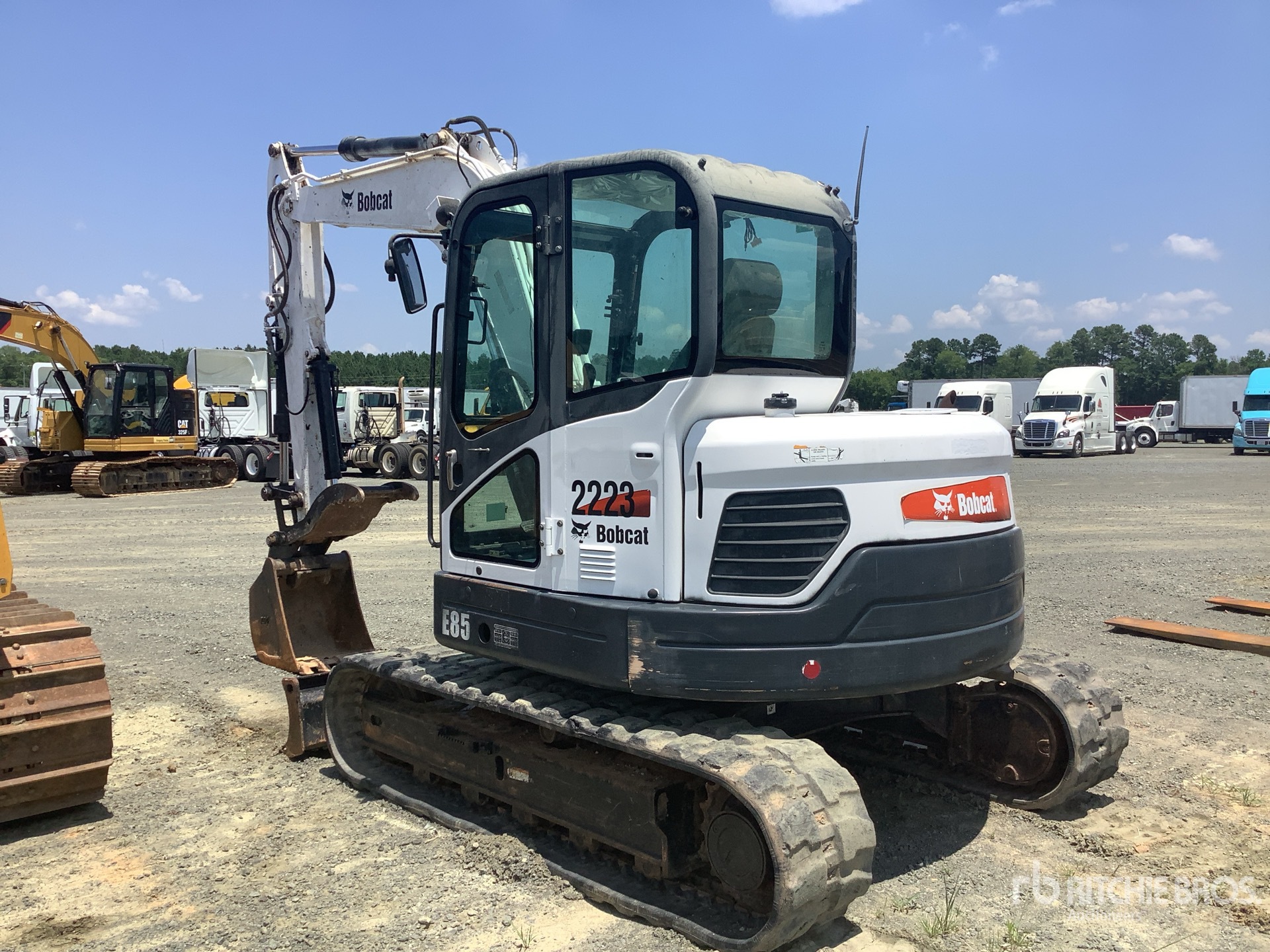 General Appearance with Picture, Left Rear Corner