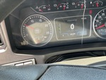 KL537006 - 2019 International LT625: Oil Pressure