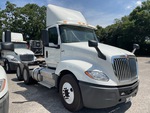 KL537006 - 2019 International LT625: Picture, Right Front Corner