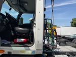 KL537006 - 2019 International LT625: Grab Rails
