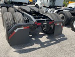 KL537006 - 2019 International LT625: Mud Flaps