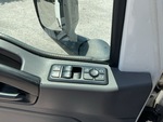 KL537006 - 2019 International LT625: Window Controls