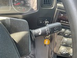 KL414816 - 2019 International LT625: Gear Selector