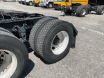 KL414816 - 2019 International LT625: Left Rear Drive Tires
