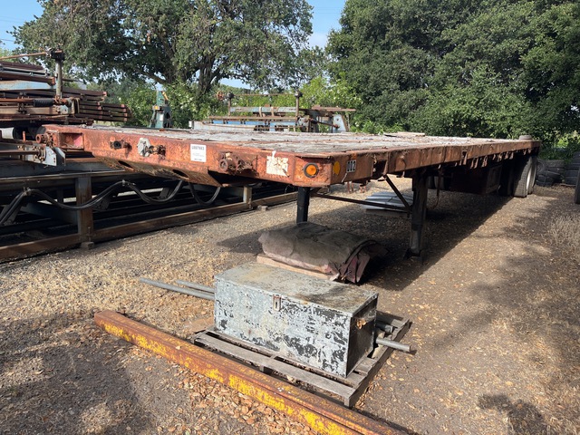 1970 Brown T/A Flatbed Trailer