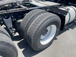KN138535 - 2019 International LT625: Right Front Drive Tires