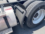 KN138535 - 2019 International LT625: Mud Flaps
