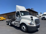 KN138535 - 2019 International LT625: Picture, Right Front Corner