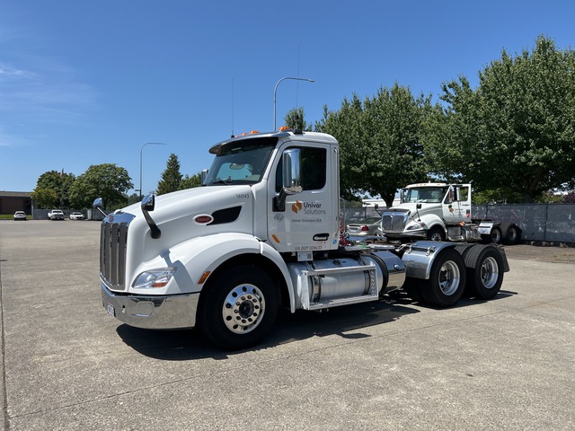2016 Peterbilt 567 6x4 T/A Day Cab Truck Tractor