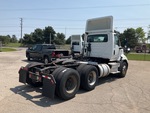 KN317520 - 2019 International RH613: Picture, Right Rear Corner