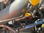 KN317520 - 2019 International RH613: Engine Oil level on Dipstick