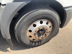 KN317520 - 2019 International RH613: Right Steer Tire