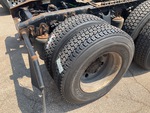 KN317520 - 2019 International RH613: Right Rear Drive Tires