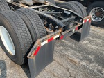 KN750510 - 2019 International LT625: Mud Flaps