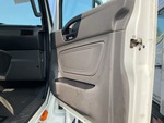 KN750510 - 2019 International LT625: Cab Doors