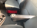 KN750510 - 2019 International LT625: Seats/Armrests
