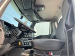 KN750510 - 2019 International LT625: Control Station # 7