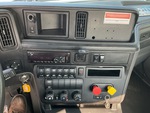 KN750510 - 2019 International LT625: Dash Components