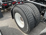 KL357951 - 2019 International LT625: Right Rear Drive Tires