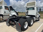 KN100054 - 2019 International LT625: Picture, Right Rear Corner