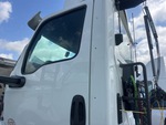 KN100054 - 2019 International LT625: Grab Rails