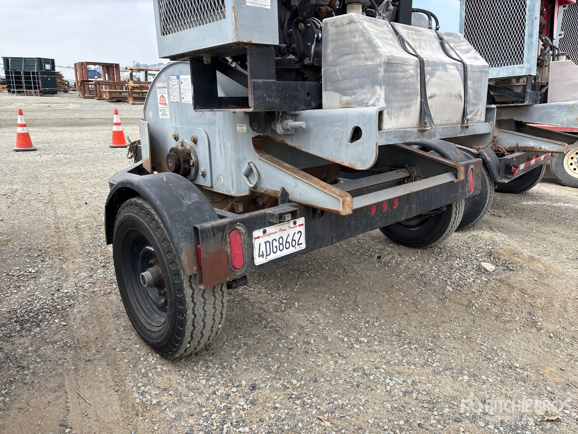 General Appearance with Picture, Left Rear Corner
