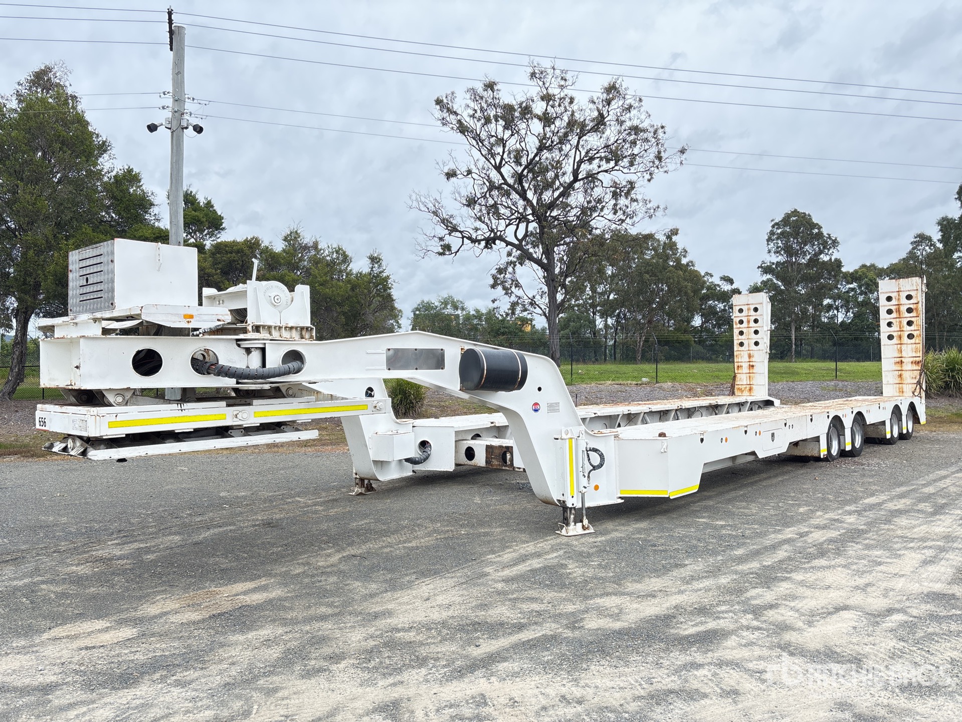 General Appearance with Image, coin avant droit