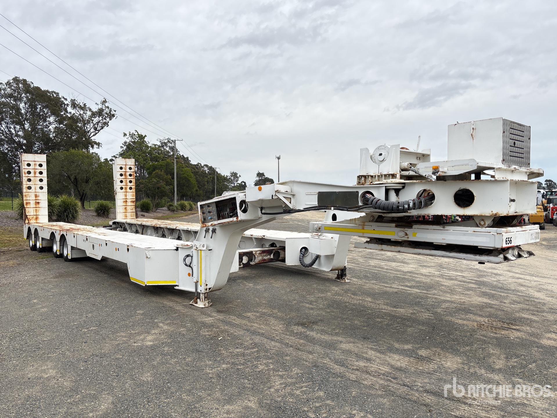 General Appearance with Image, coin avant gauche