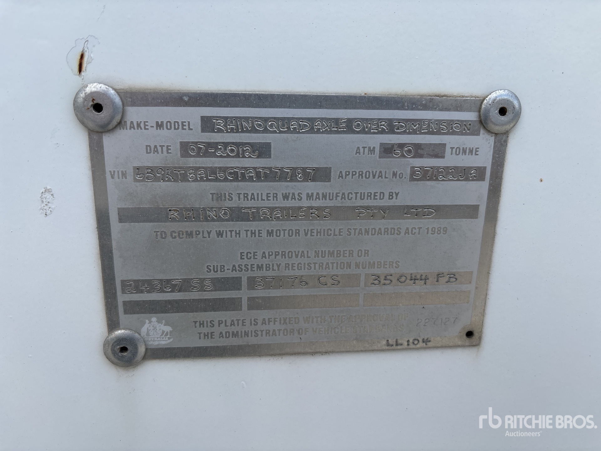 General Appearance with Numéro de série/Numéro d'identification du véhicule automobile