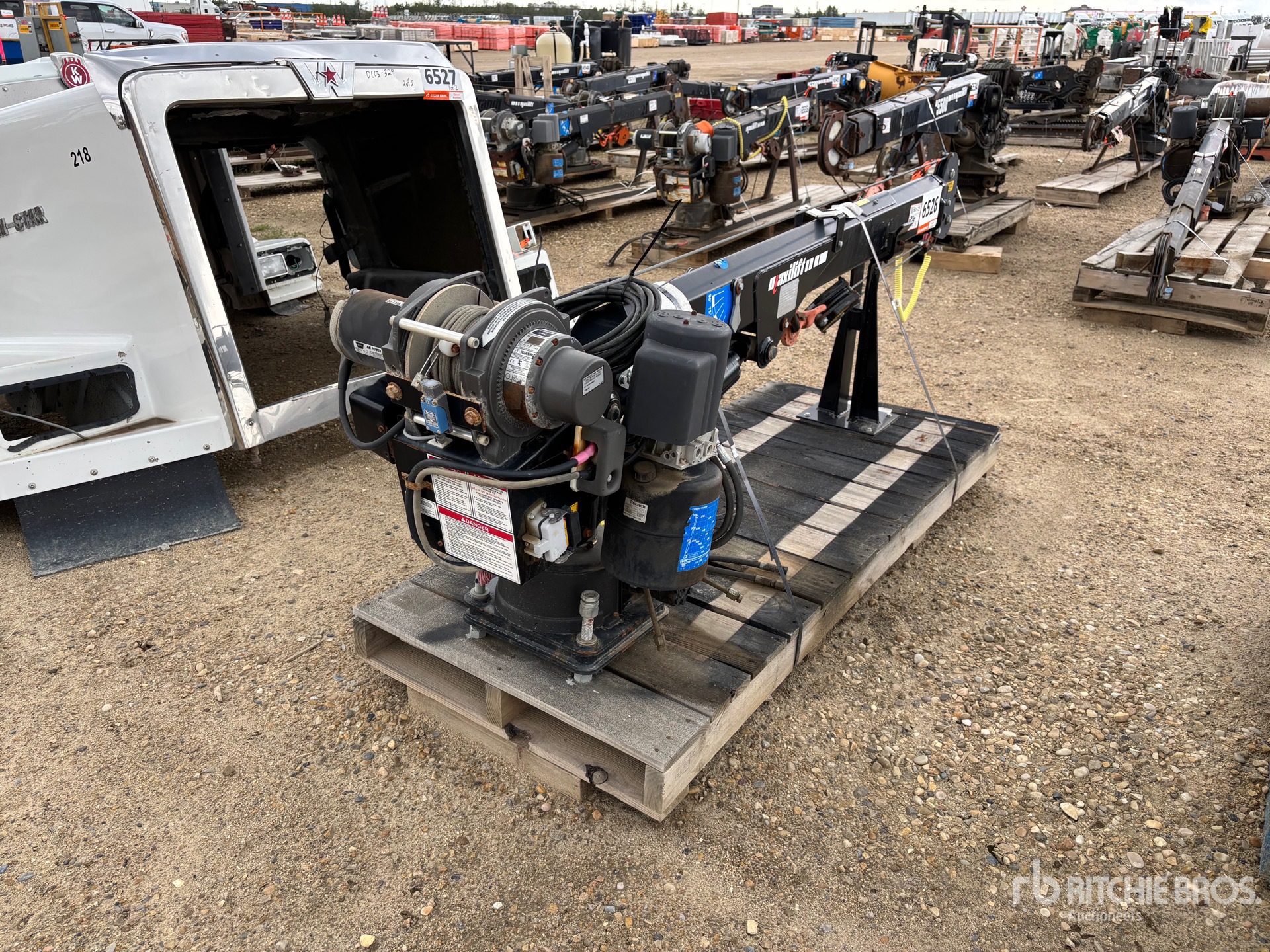 General Appearance with Foto, angolo anteriore sinistro