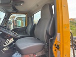 KN730133 - 2019 International LT625: Seats/Armrests