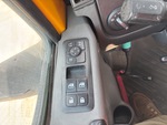 KN730133 - 2019 International LT625: Window Controls