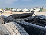 KN730133 - 2019 International LT625: Fifth Wheel