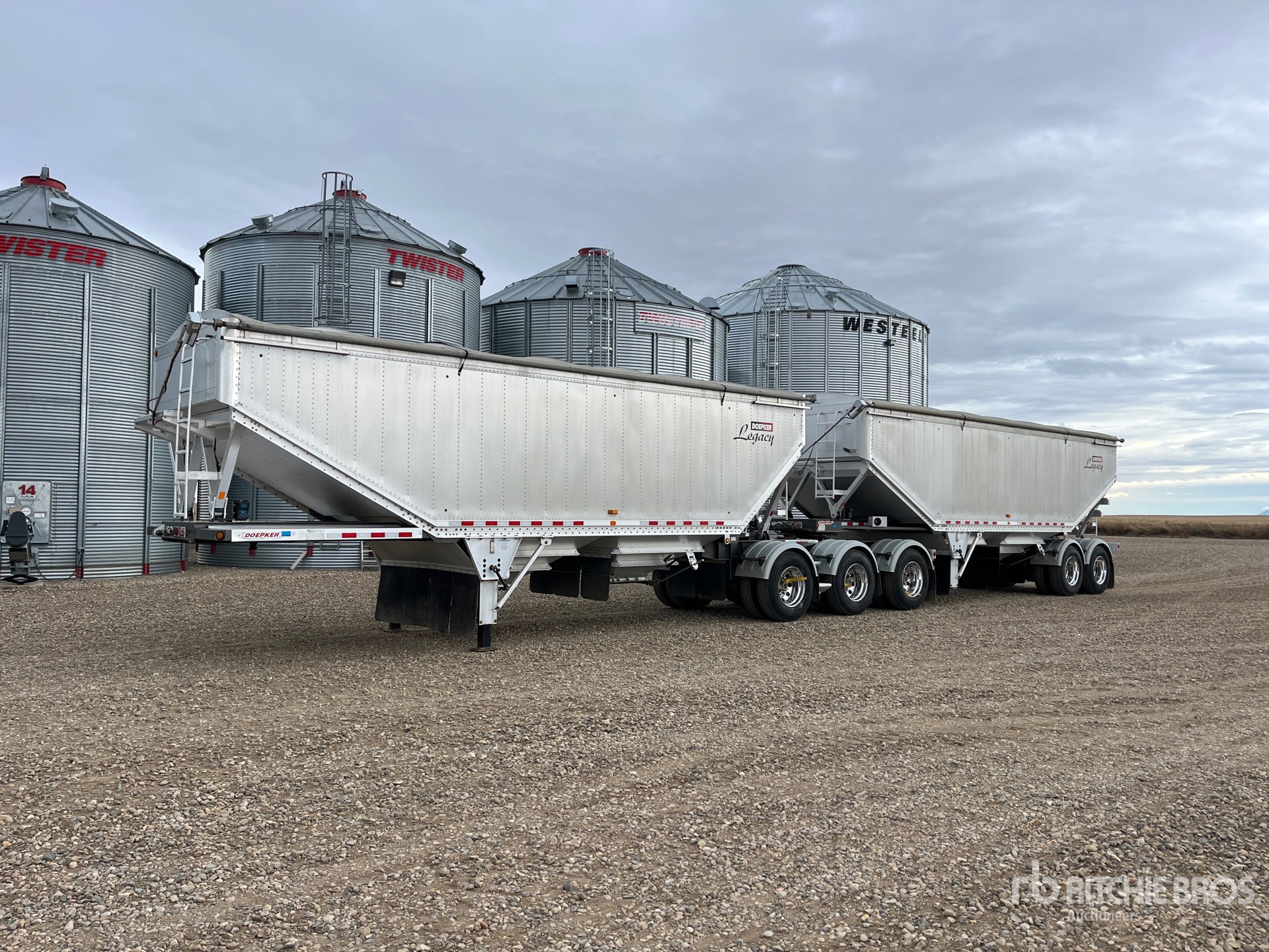 General Appearance with Featured Photo