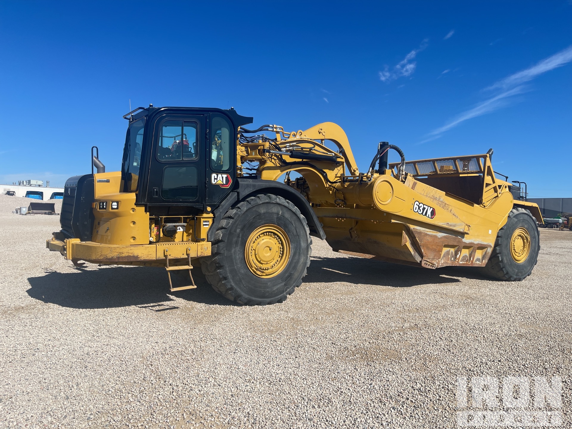 General Appearance with Bild, Ecke vorne links