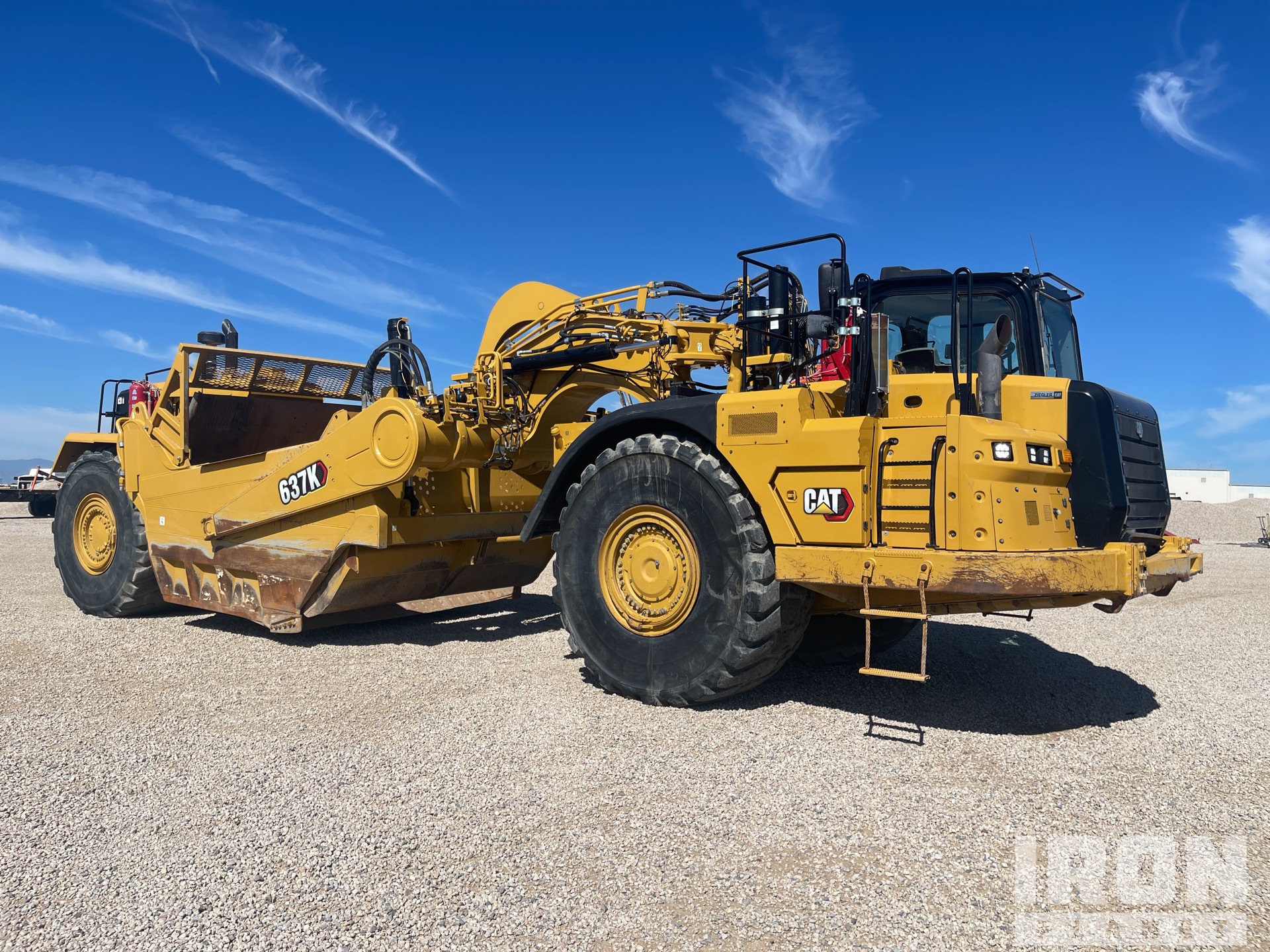 General Appearance with Bild, Ecke vorne rechts