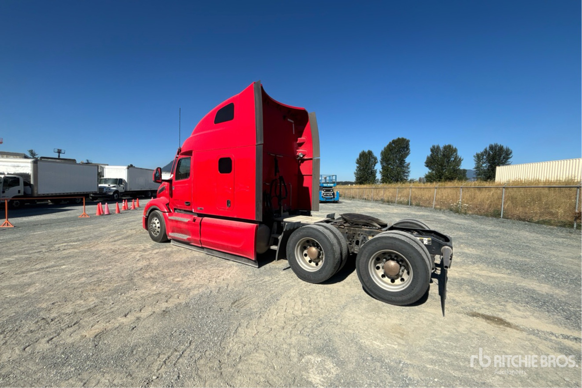 General Appearance with Picture, Left Rear Corner