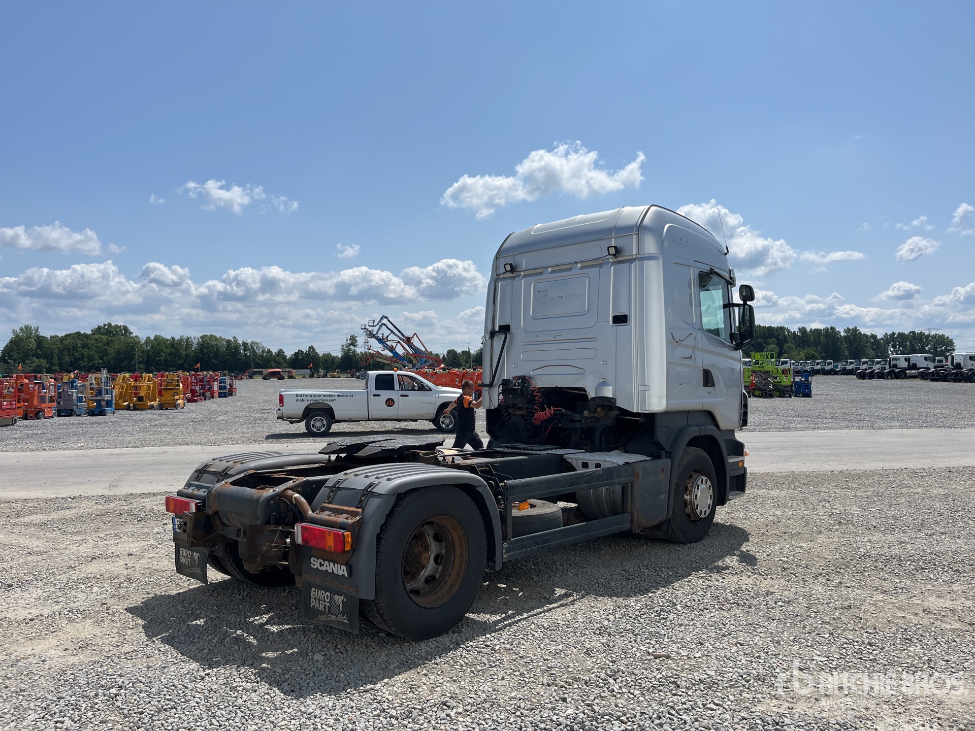 General Appearance with Picture, Right Rear Corner