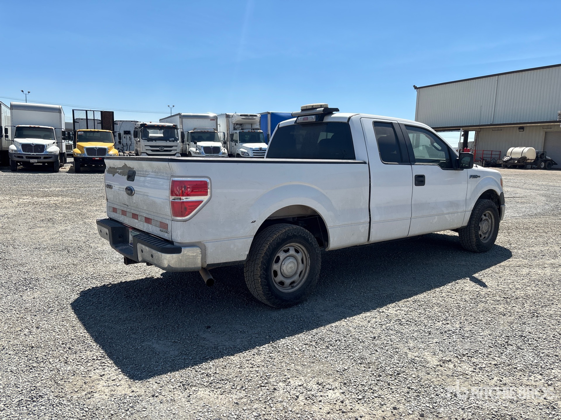 General Appearance with Picture, Right Rear Corner