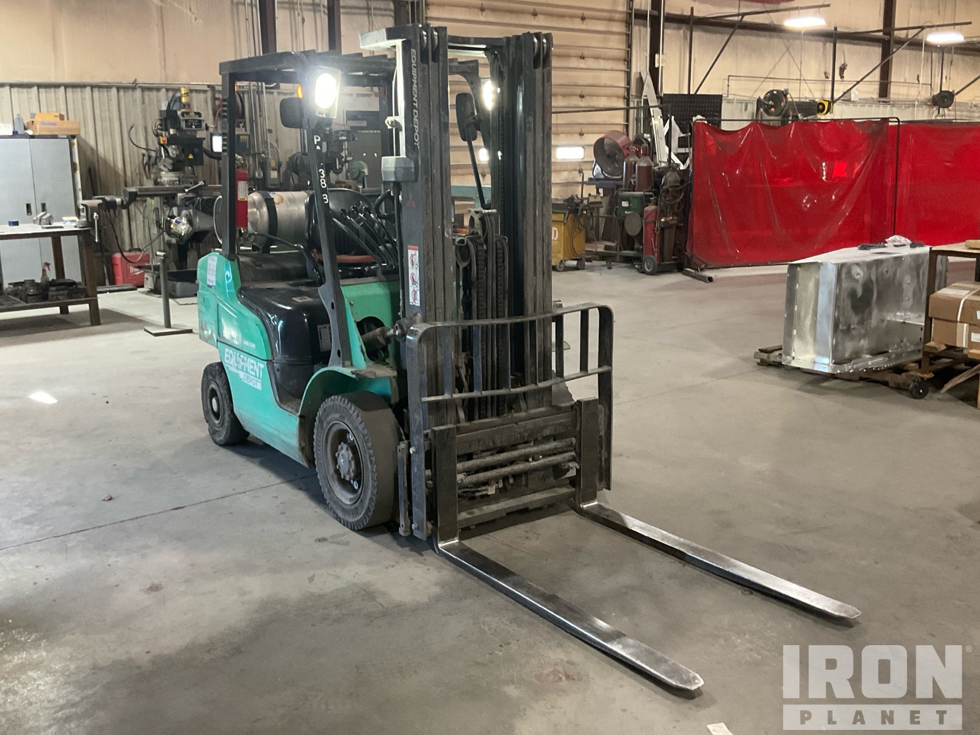 General Appearance - Lift Truck* with Foto, angolo anteriore destro