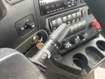 KL440230 - 2019 International LT625: Gear Selector